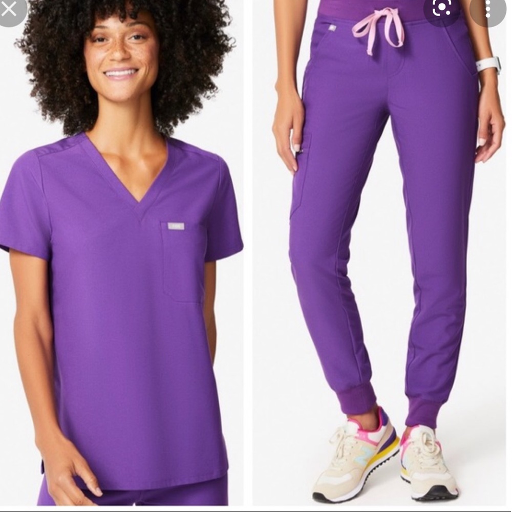 FIGS purple set, XS top, petite small bottoms